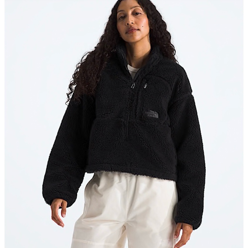 The North Face Women's Black EXTREME PILE 2 PULLOVER